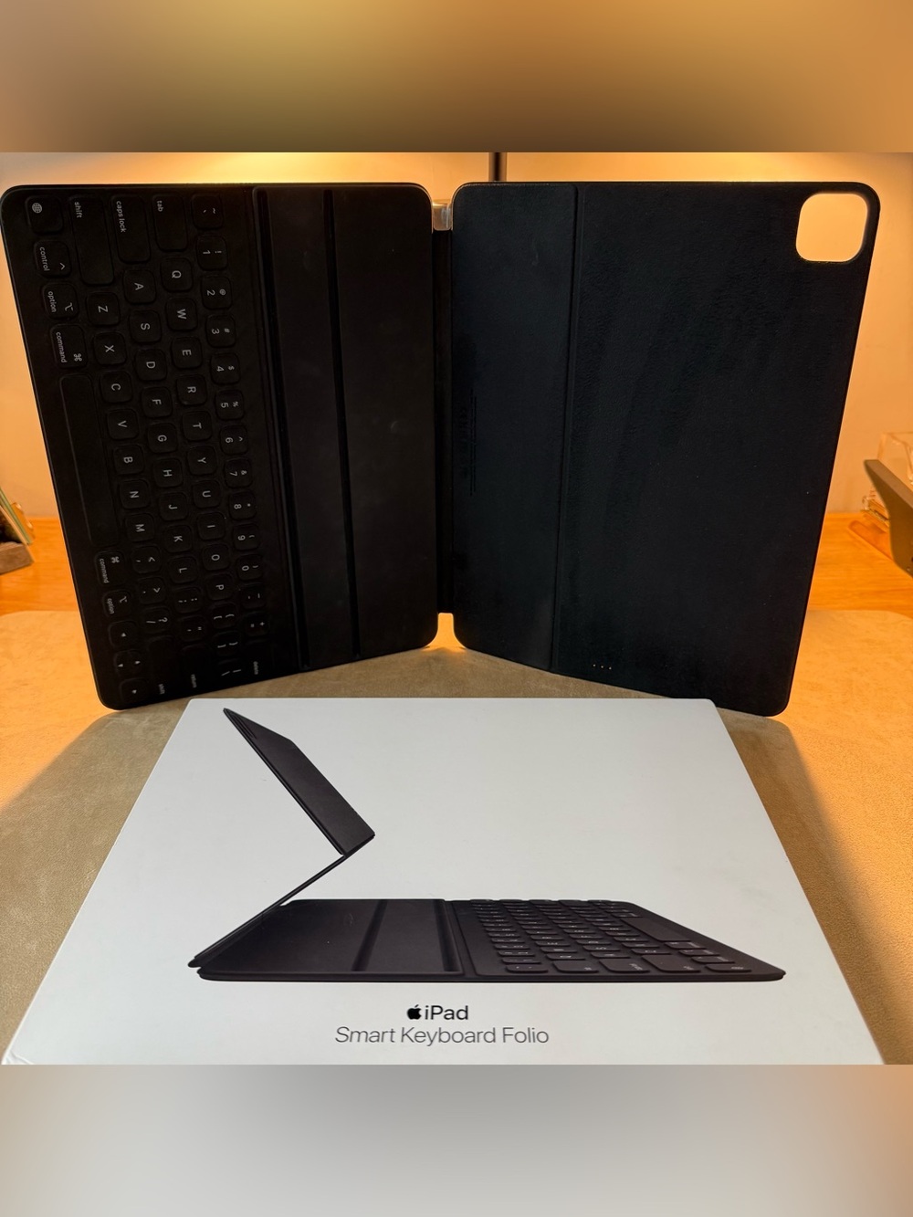 Apple Smart Keyboard Folio - Gray